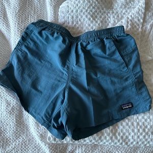 Patagonia Baggies 5” XS blue like new!